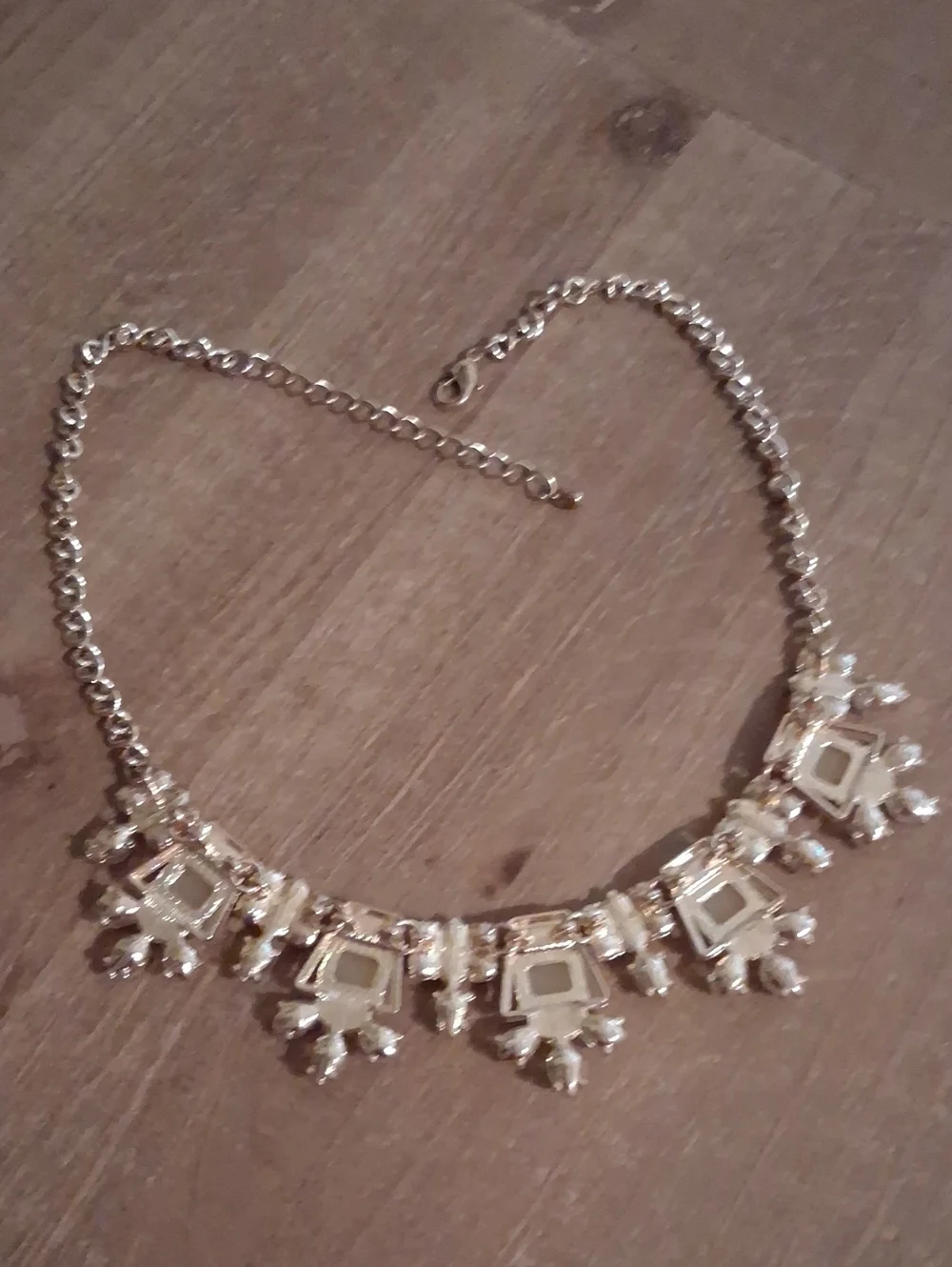 New Elegant Gold and Cream Statement Necklace - Women Jewelry - Picture 15 of 16